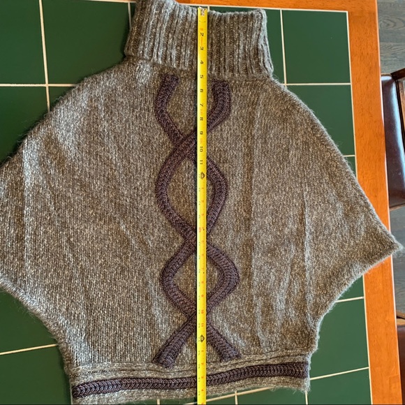 Gray Turtleneck Poncho Sweater BCBGirls - Picture 6 of 7